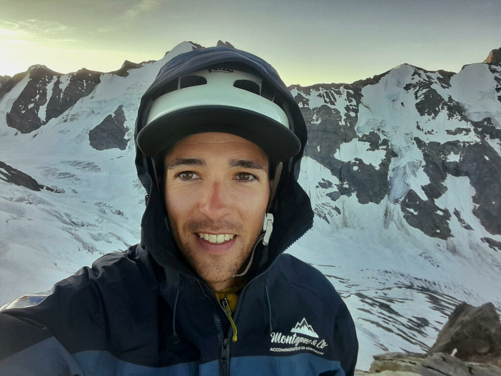 Maxime, accompagnateur en montagne partenaire des séjours Elahö